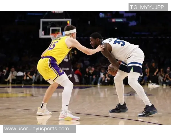 兰德尔赛季新高14助攻助力球队轻松取胜另有17分5板正负值高达28