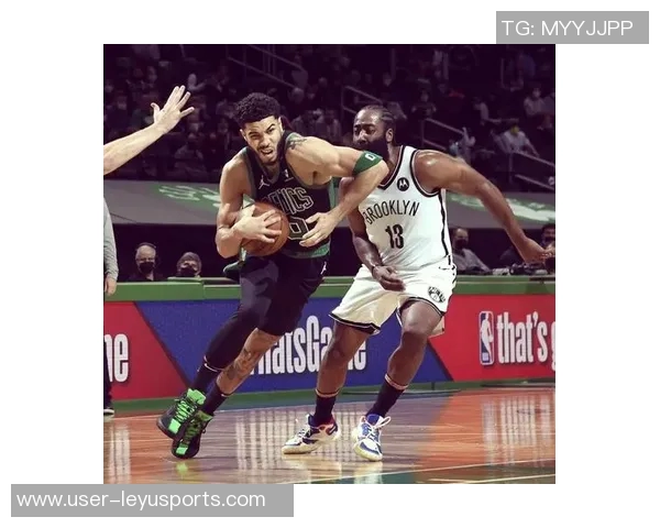 怀特谈球队新打法变化塔图姆需时间适应新战术体系