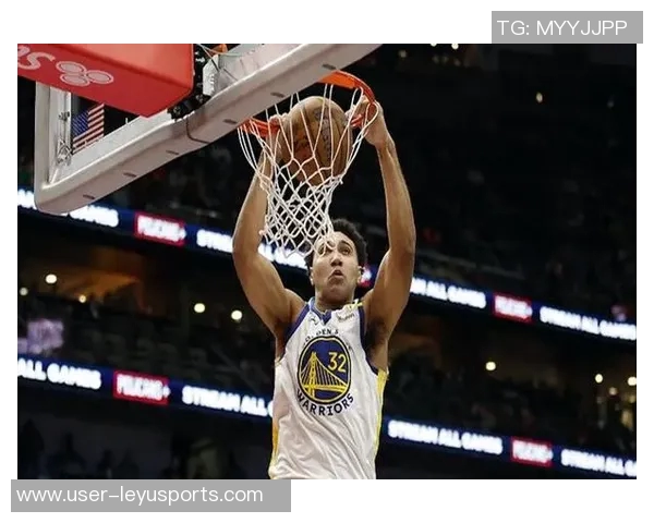 维金斯上半场表现稳健6投4中贡献10分三分球命中率提升至50